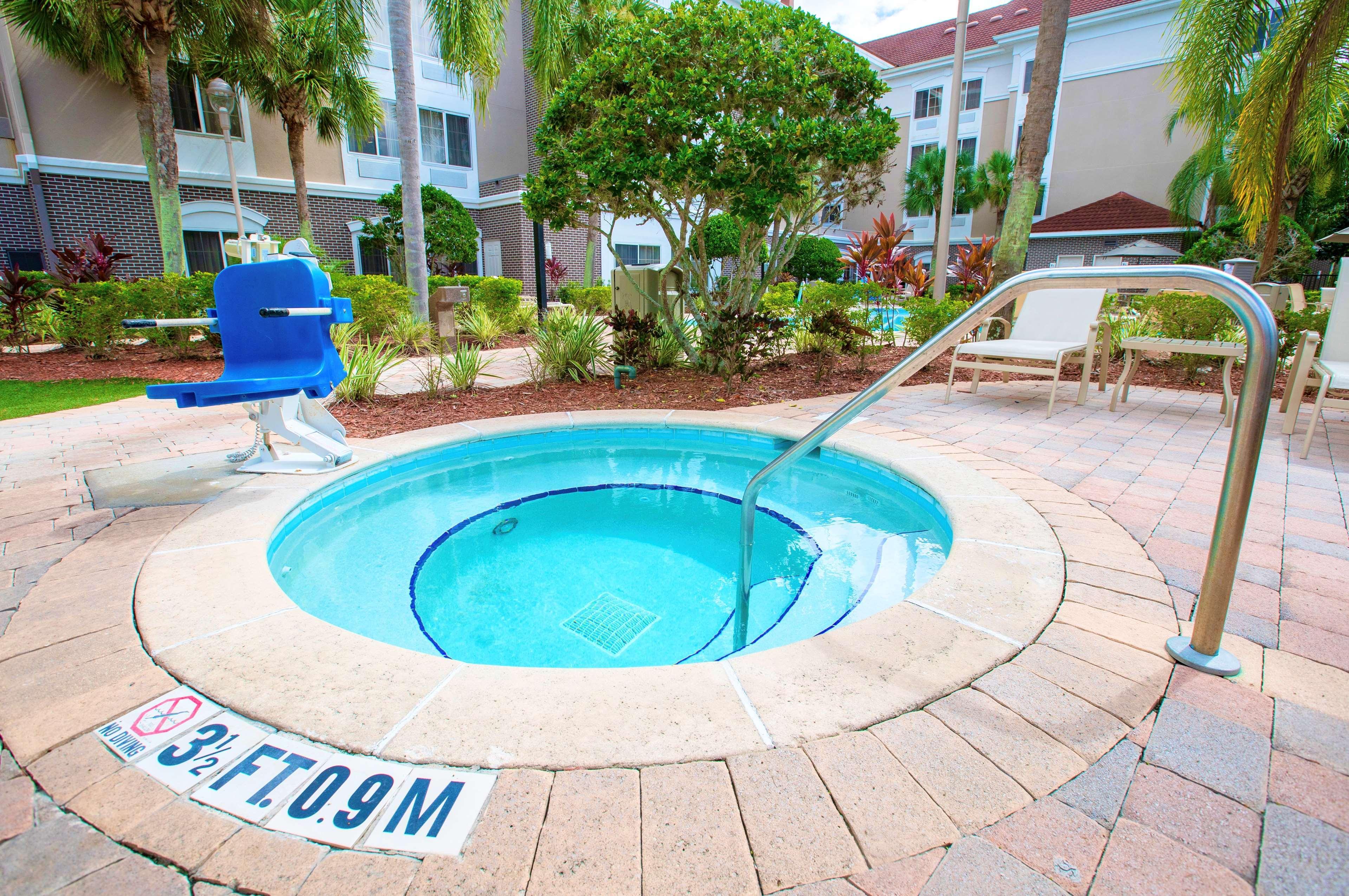 אבוטספורד Best Western Plus Regency Inn And Conference Centre מראה חיצוני תמונה