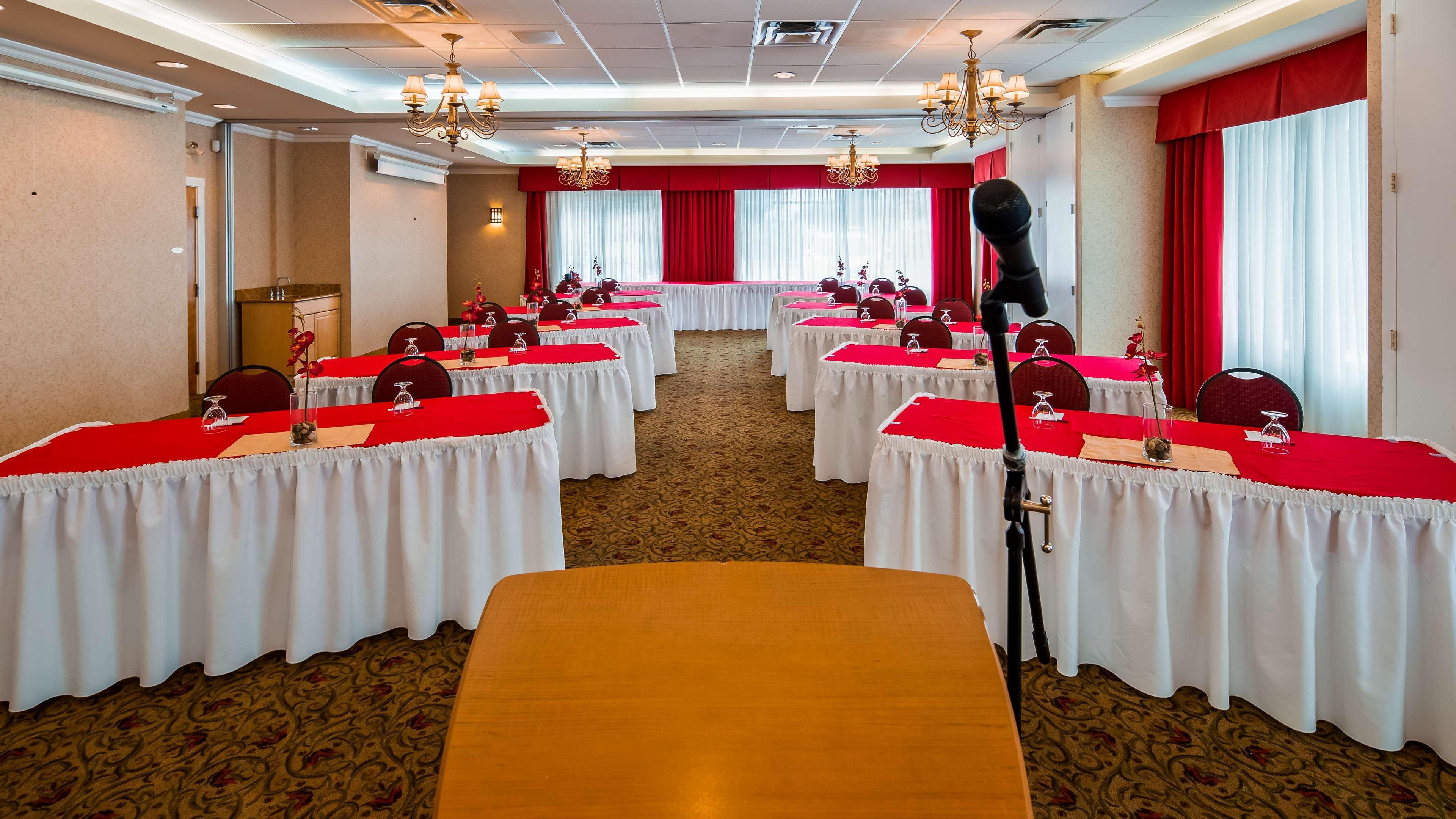 אבוטספורד Best Western Plus Regency Inn And Conference Centre מראה חיצוני תמונה